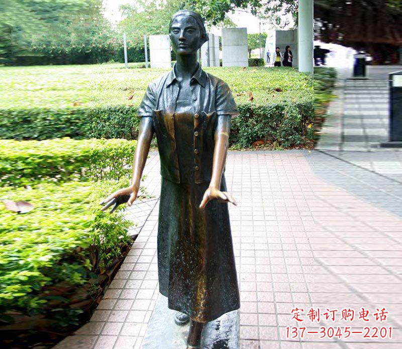 山西走路的盲人女孩铜雕